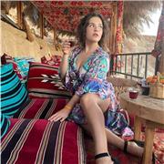 Laureata in lingue impartisce ripetizioni e aiuto compiti in Inglese, latino, italiano, letteratura e qualsiasi disciplina umanistica. Sono molto socievole, gentile e paziente